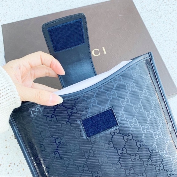 NWT Authentic Gucci GG Supreme Waterproof Ipad Case Envelope Purse Unisex - Picture 4 of 7